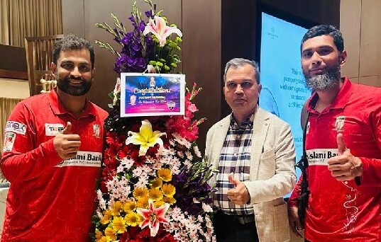 বরিশালকে সাকিবের রংপুরের ফুলেল শুভেচ্ছা