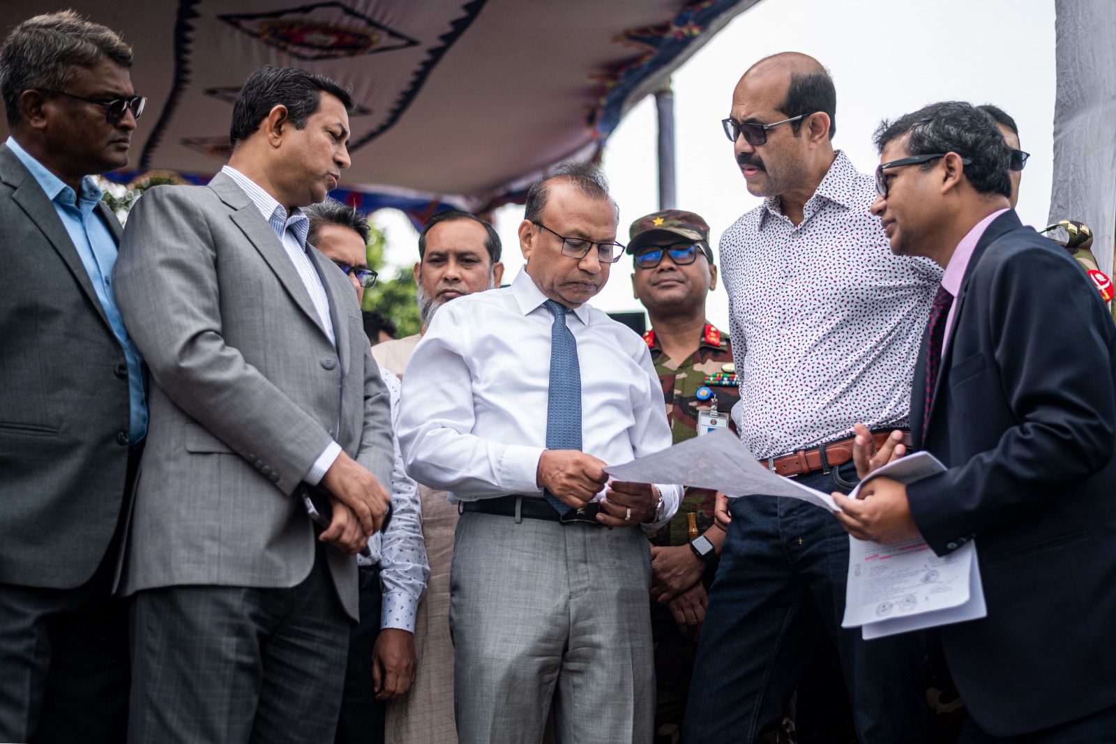 জনপ্রতিনিধি ও জনগণ সবাইকে মশা নিধনে এগিয়ে আসতে হবে – স্থানীয় সরকার মন্ত্রী