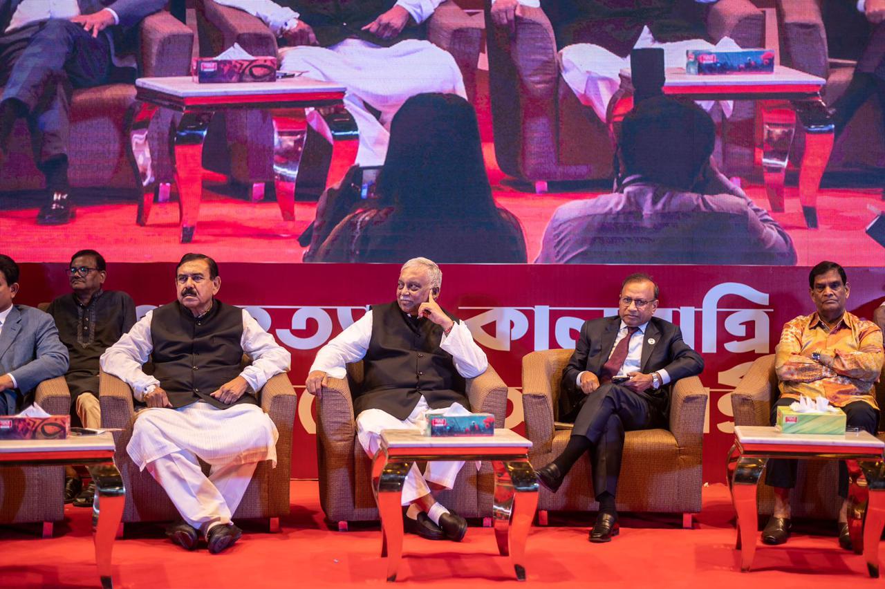 মুক্তিযুদ্ধ ও মুক্তিযোদ্ধাদের স্মৃতি সংরক্ষণই জাতির ভবিষ্যতের পাথেয় – স্থানীয় সরকার মন্ত্রী