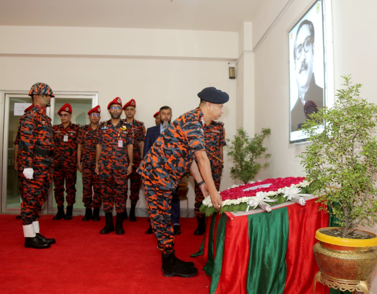 যথাযথ মর্যাদায় স্বাধীনতা দিবস পালন করেছে ফায়ার সার্ভিস