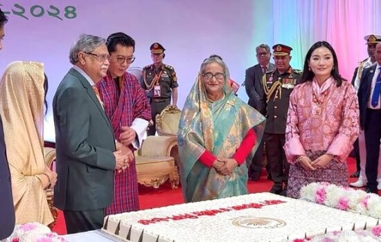 স্বাধীনতা দিবসে রাষ্ট্রপতির সংবর্ধনা অনুষ্ঠানে শেখ হাসিনা ও ওয়াংচুক