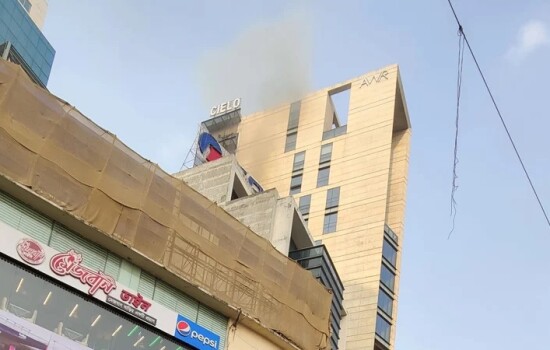 গুলশানে বহুতল ভবনে আগুন