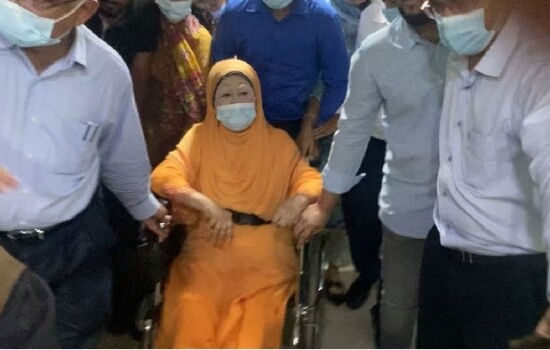 নিবিড় পর্যবেক্ষণে খালেদা জিয়া : চিকিৎসক