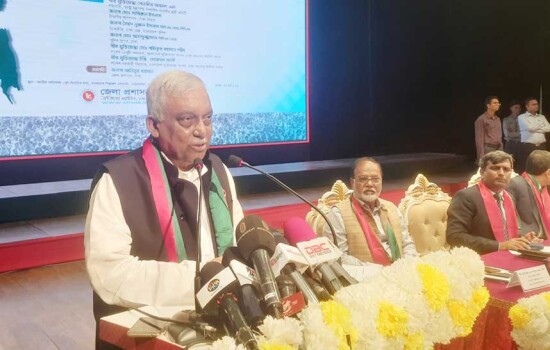 আমরা বীরের জাতি, আমরা মাথা উঁচু করে থাকব : স্বরাষ্ট্রমন্ত্রী