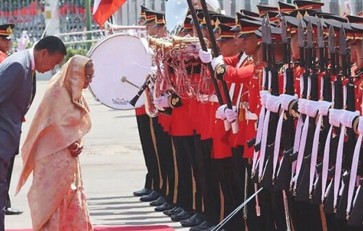 থাইল্যান্ডের সঙ্গে ৫ নথি সই, চিকিৎসা খাতে বিনিয়োগ চান প্রধানমন্ত্রী