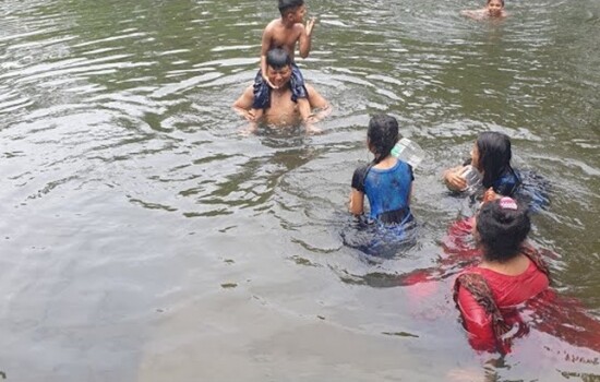 গরমে বারবার গোসল করা ভালো না ক্ষতিকর, বিশেষজ্ঞদের মতামত