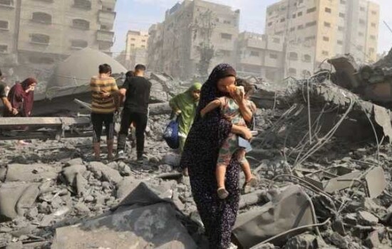 গাজায় শরণার্থী শিবিরে ইসরায়েলি হামলায় ৪ শিশুসহ নিহত ১৪