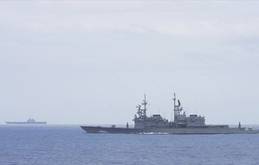 যুক্তরাজ্যের জাহাজে আঘাত হানল হুথি