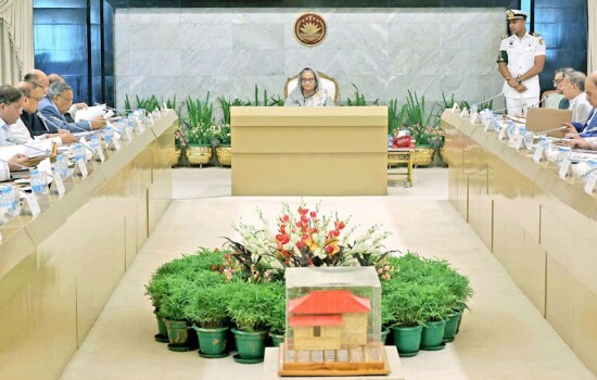 কঠোরভাবে বাজার মনিটরিংয়ের নির্দেশ প্রধানমন্ত্রীর