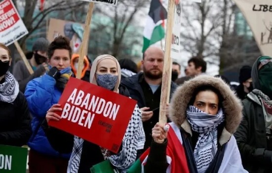 ইসরায়েলের ওপর কঠোর হতে বাইডেনের প্রতি ডেমোক্রেট কংগ্রেস সদস্যদের আহ্বান