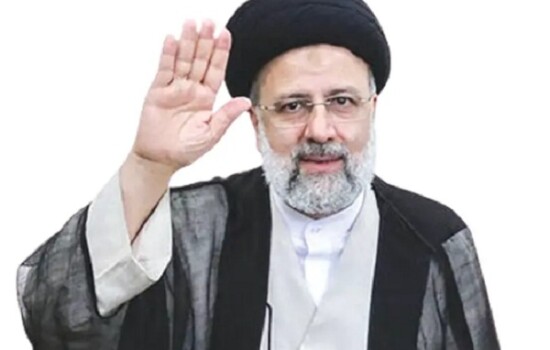 কাঁদছে ইরান