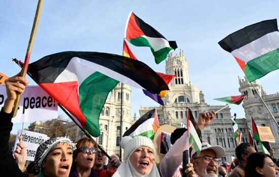 ইসরায়েলকে পাত্তা না দিয়ে ফিলিস্তিনকে স্বীকৃতি দিল ইউরোপের তিন দেশ