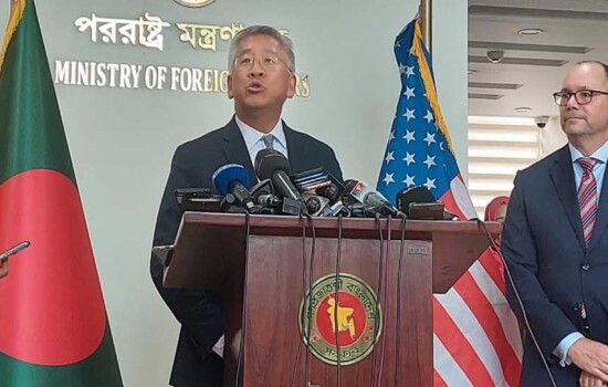 আমি বাংলাদেশে বিশ্বাস পুনর্নির্মাণের জন্য সফর করছি : ডোনাল্ড লু