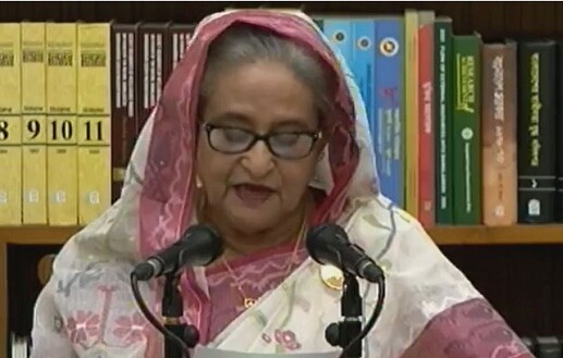 থাইল্যান্ড সফর নিয়ে প্রধানমন্ত্রীর সংবাদ সম্মেলন চলছে