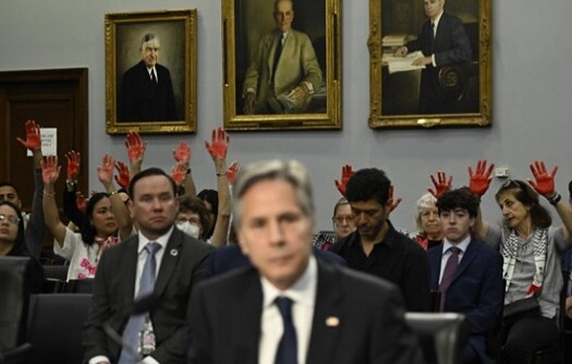 ফিলিস্তিনপন্থিদের তোপের মুখে মার্কিন পররাষ্ট্রমন্ত্রী