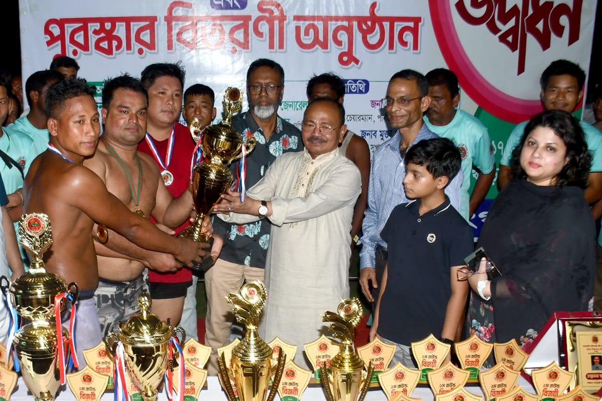 প্রধানমন্ত্রী চান বাংলাদেশের সকল মানুষ এক ছাতার নিচে বাস করবে-পার্বত্য প্রতিমন্ত্রী