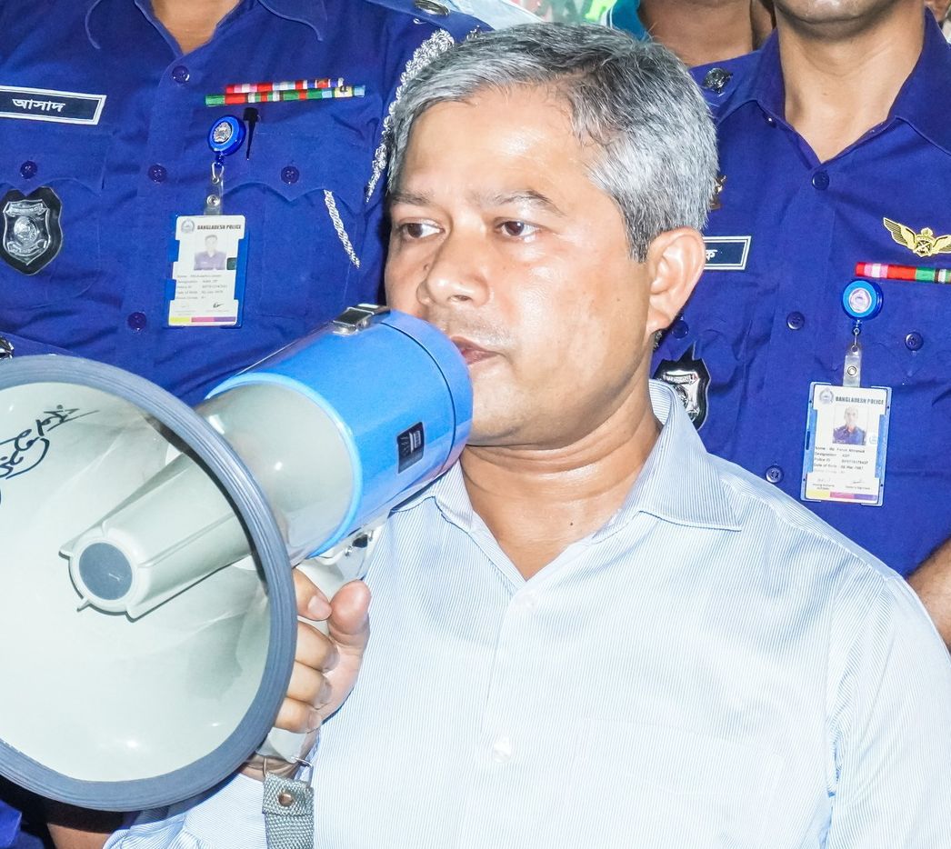 ঠাকুরগাঁও:যে কোন প্রকার গোলযোগ কঠোর হস্তে দমন করা হবে-……..ডিসি ঠাকুরগাঁও