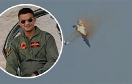 চট্টগ্রামে বিমানবাহিনীর প্রশিক্ষণ বিমান বিধ্বস্ত হয়ে এক পাইলট নিহত