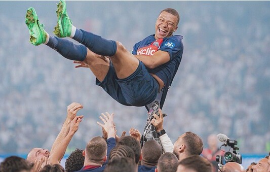 চ্যাম্পিয়ন হয়েই পিএসজি অধ্যায় শেষ করলেন এমবাপ্পে