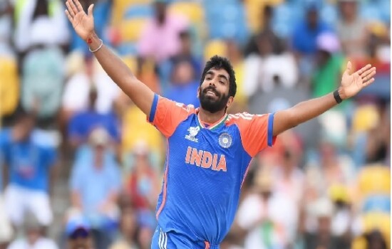 বিশ্বকাপের টুর্নামেন্টসেরা বোলার বুমরাহ