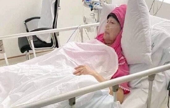 খালেদা জিয়াকে কেবিনে স্থানান্তর করা হয়েছে