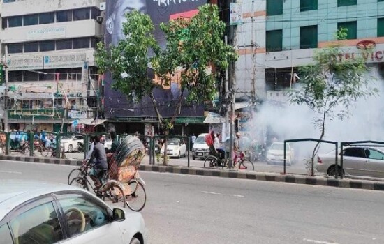 বিএনপি কার্যালয়ের সামনে ককটেল বিস্ফোরণ, আহত ৩