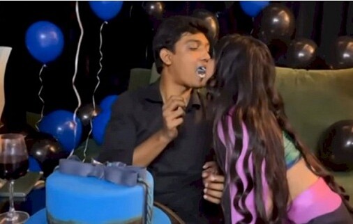 যা ছিল পরী-সাকলায়েনের ভাইরাল ভিডিওতে!