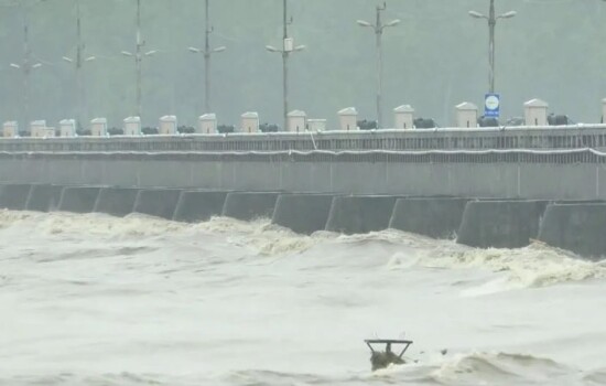 তিস্তায় পানিবৃদ্ধি, খুলে দেওয়া হলো ব্যারাজের ৪৪ জলকপাট