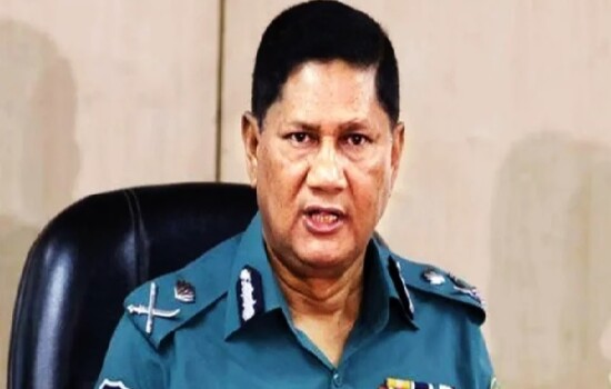 সস্ত্রীক দেশ ছেড়েছেন সাবেক ডিএমপি কমিশনার