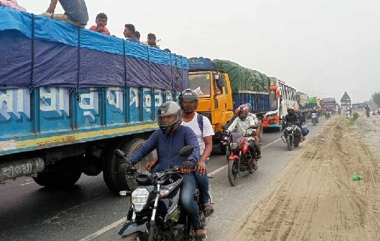 ঈদযাত্রা: বঙ্গবন্ধু সেতু মহাসড়কে ১০ কিলো‌মিটার যানজট