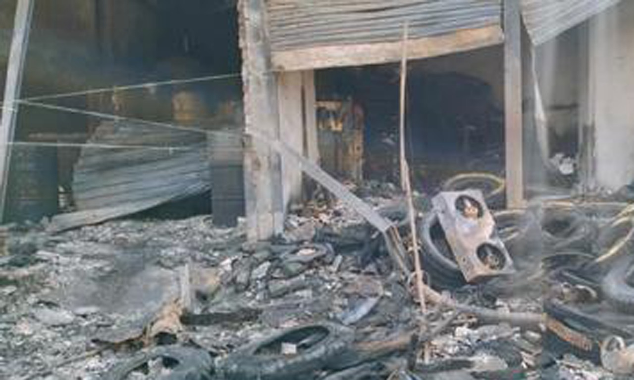 শেরপুরে দোকানে ভয়াবহ অগ্নিকাণ্ড, ৪০ লক্ষ টাকার মালামাল পুড়ে ছাই