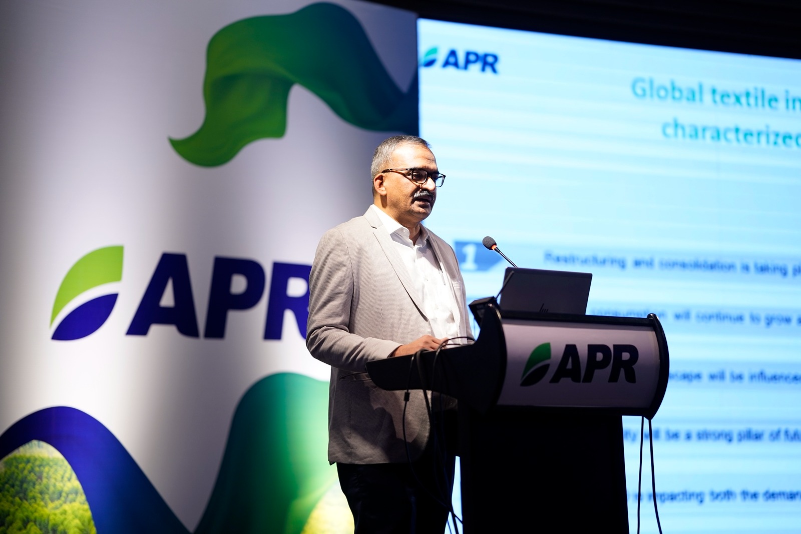 দেশে টেকসই টেক্সটাইল উৎপাদন সংশ্লিষ্ট সমাধান নিয়ে কাজ করছে এশিয়া প্যাসিফিক রেয়ন