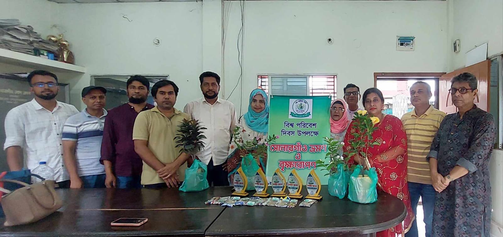 বিশ্ব পরিবেশ দিবস উপলক্ষে শখ ও সানন্দা’র উদ্যোগে সোনারগাঁয় মতবিনিময় ও বৃক্ষ রোপণ