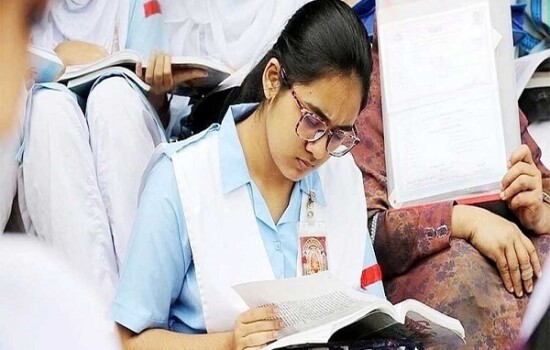 ২০২৫ সালের এইচএসসি পরীক্ষা এপ্রিল থেকে নেওয়ার পরিকল্পনা