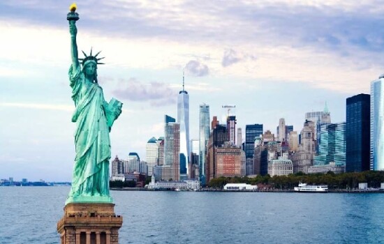 যুক্তরাষ্ট্রে বৈধতা পাচ্ছেন পাঁচ লাখ অভিবাসী!