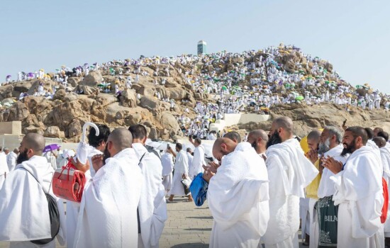 তীব্র গরমে হজযাত্রীদের সতর্ক করলো সৌদি