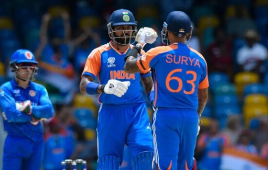 আফগানিস্তানের বিপক্ষে লড়াকু পুঁজি ভারতের