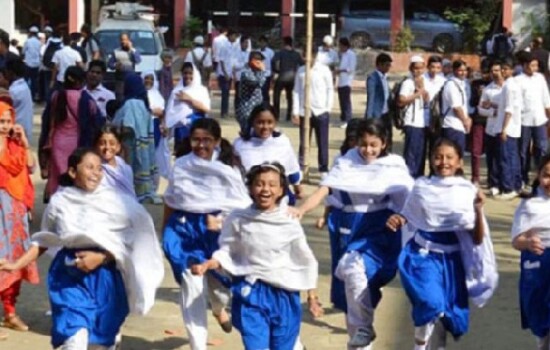 ১৭ দিনের ছুটিতে শিক্ষাপ্রতিষ্ঠান