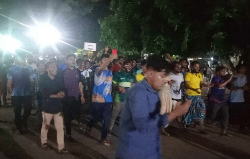 ‘তুমি কে আমি কে- রাজাকার রাজাকার’ স্লোগানে উত্তাল ঢাবি