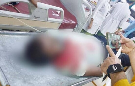 ঢাকা কলেজের সামনে সংঘর্ষের সময় যুবক নিহত