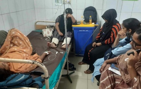 ছাত্রলীগের হামলায় ইডেনের ছাত্রফ্রন্ট নেতাকর্মী আহত