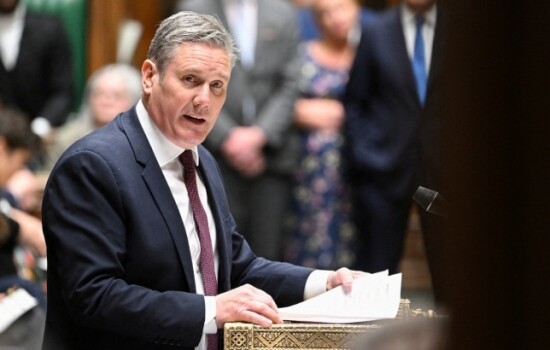 নতুন প্রধানমন্ত্রী হিসেবে যেসব চ্যালেঞ্জের মুখোমুখি হচ্ছেন স্টারমার