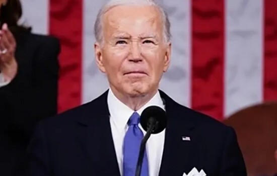 হতাশাজনক পারফরম্যান্স ঢাকতে নড়বড়ে যুক্তি বাইডেনের