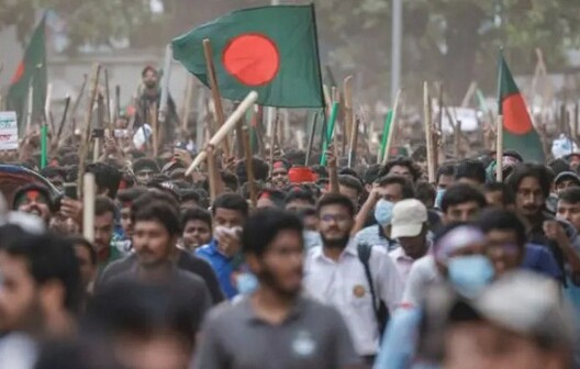 আন্দোলনকারীদের সঙ্গে আলোচনায় দুই মন্ত্রীকে দায়িত্ব দিলেন প্রধানমন্ত্রী
