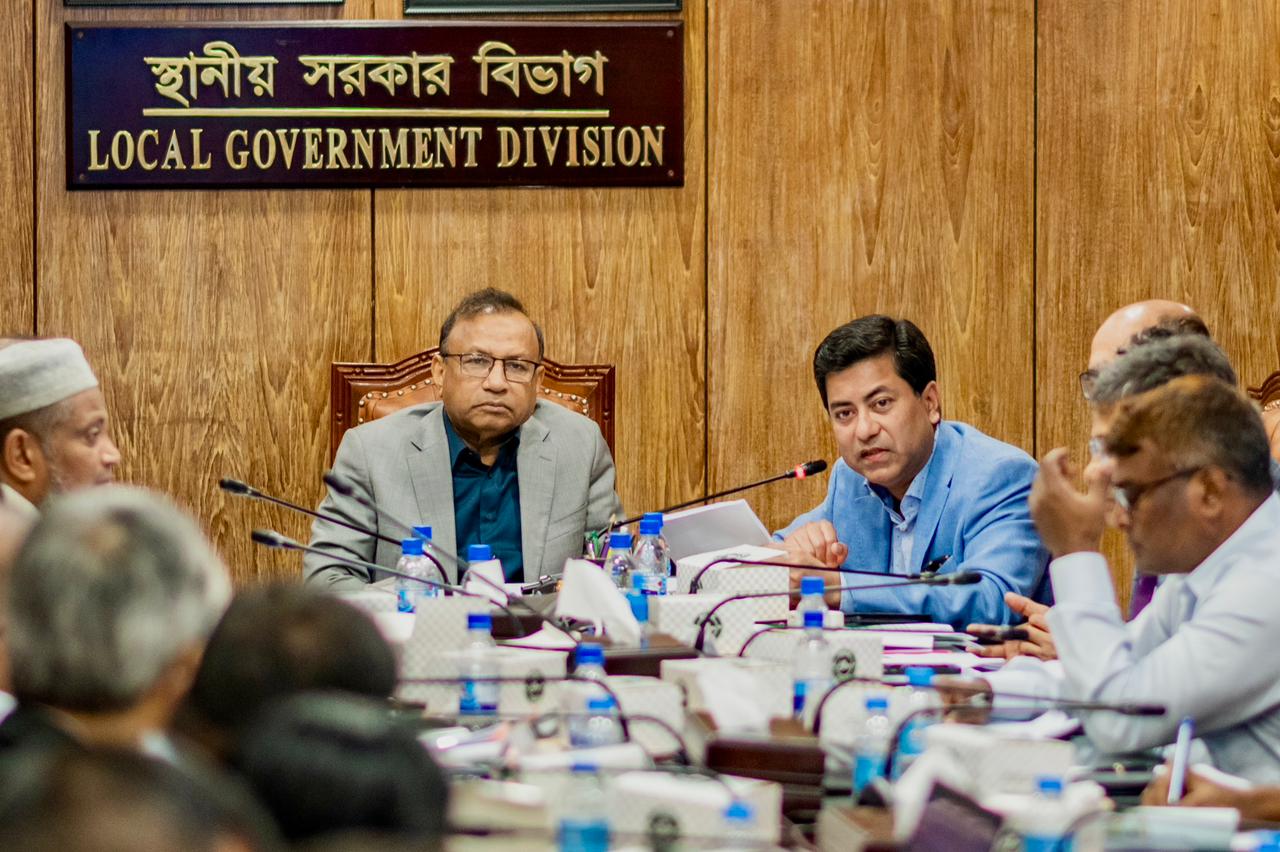 “ডেঙ্গু পরিস্থিতি এশিয়ার অন্যান্য দেশের তুলনায় সন্তোষজনক”  – স্থানীয় সরকার মন্ত্রী