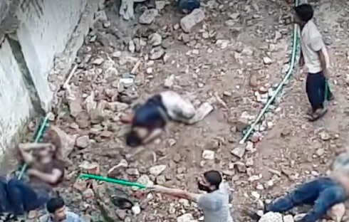 আন্দোলনকারীদের ধাওয়া: ভবন থেকে লাফ দিয়ে ছাত্রলীগ-যুবলীগের ৪ নেতাকর্মী আহত