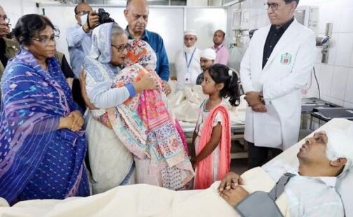 সহিংসতায় আহতদের দেখতে বিএসএমএমইউতে প্রধানমন্ত্রী