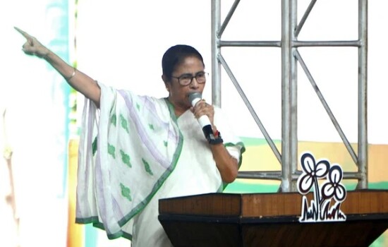 ধর্ষণের ঘটনায় জড়িতদের ফাঁসি চান মমতা বন্দ্যোপাধ্যায়