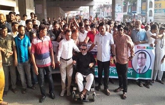 ১৫ আগস্টের নামে বিশৃঙ্খলা হলে দাঁতভাঙ্গা জবাব দেওয়া হবে: হাসান সরকার