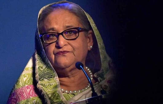 দলীয় নেতাদের ‘অন্ধকারে’ রেখেই দেশ ছাড়েন হাসিনা